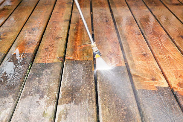 Best Deck and Patio Pressure Washing in Aurora, IL